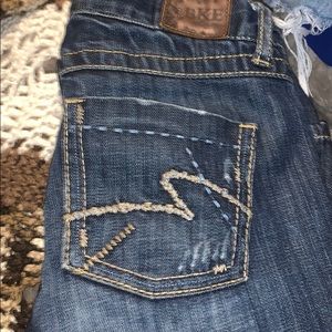 👖 Buckle Jeans 👖